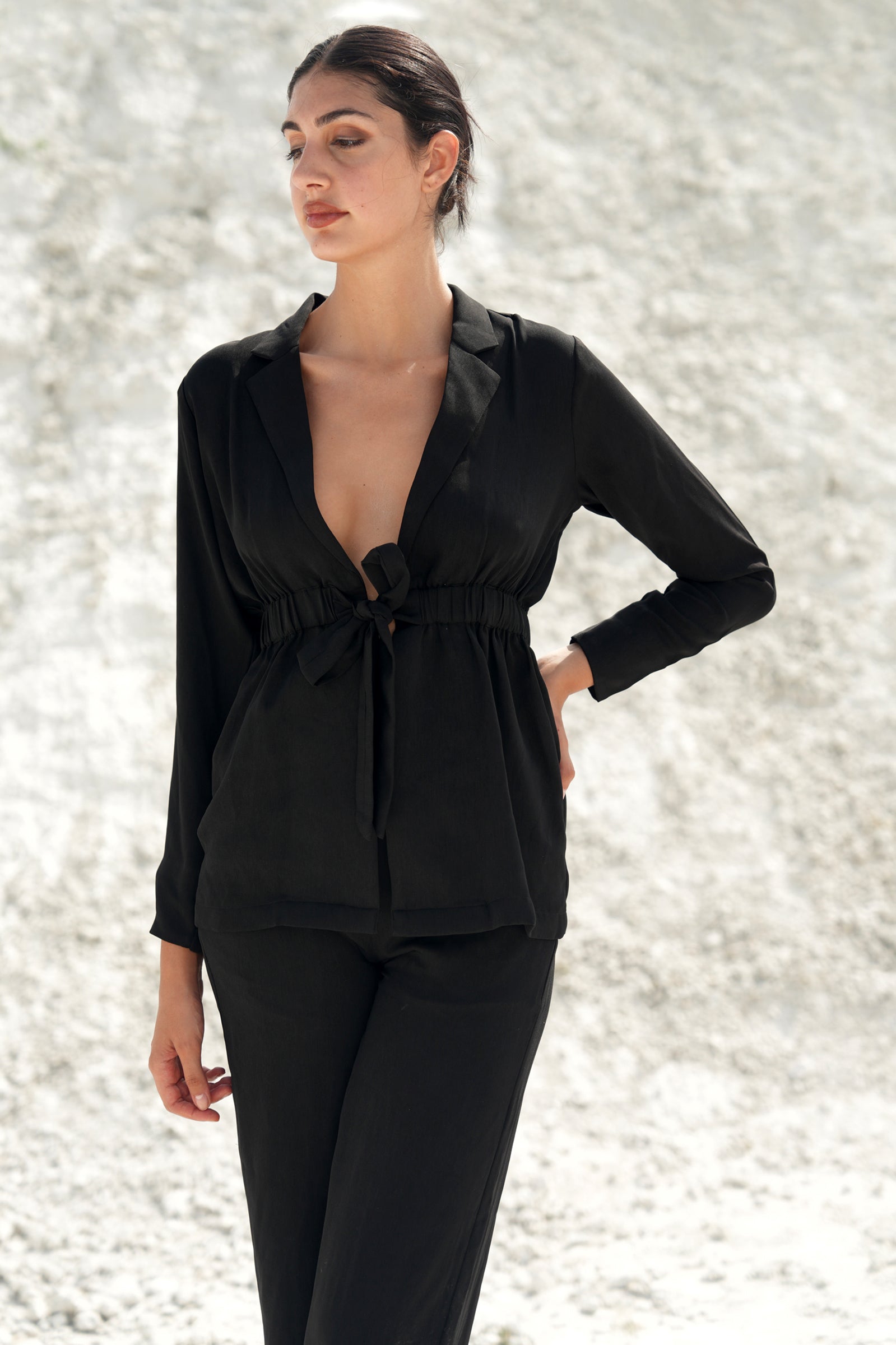 BLACK ELASICATED BLAZER WITH PANTS
