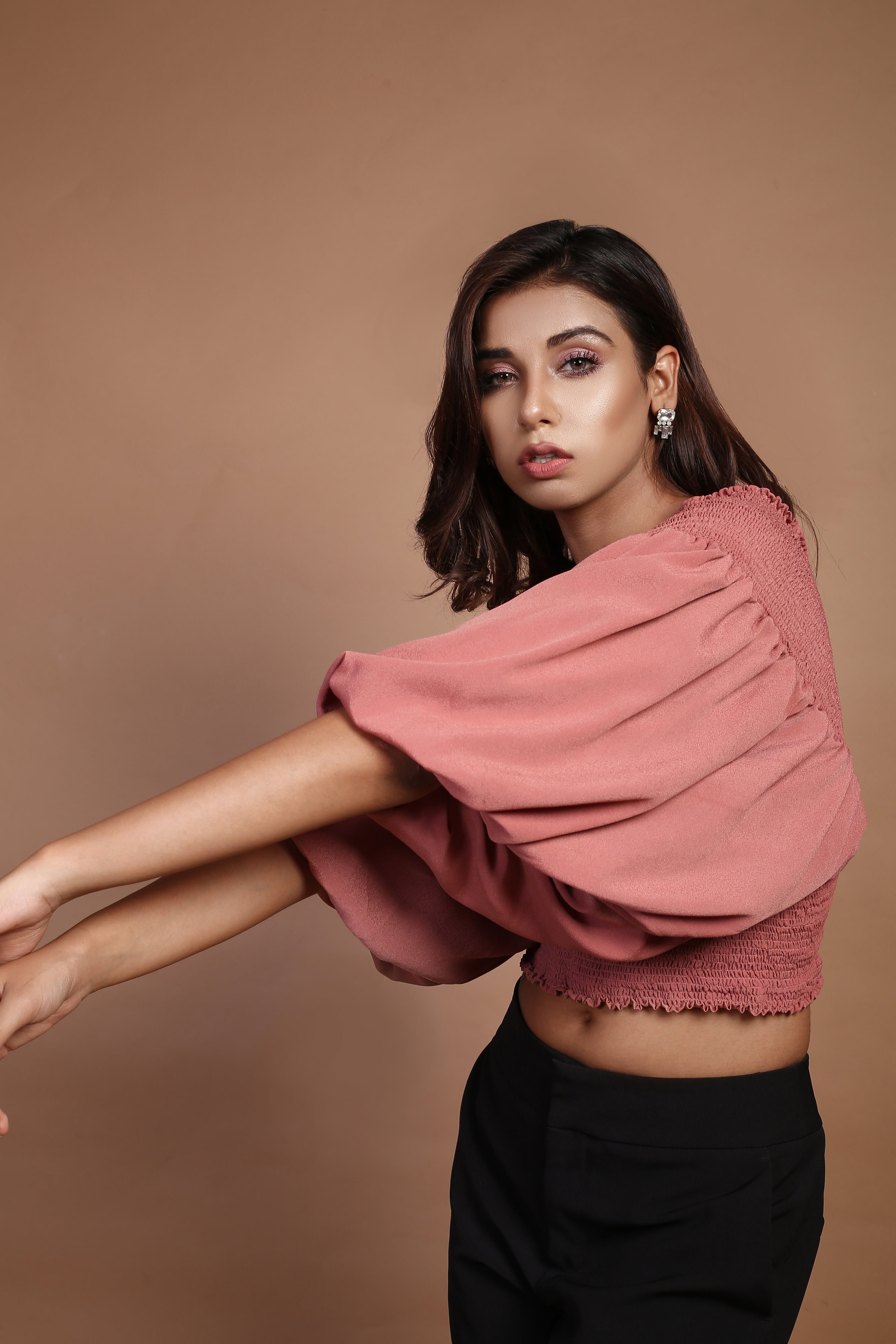 Thulian pink Smoacking top