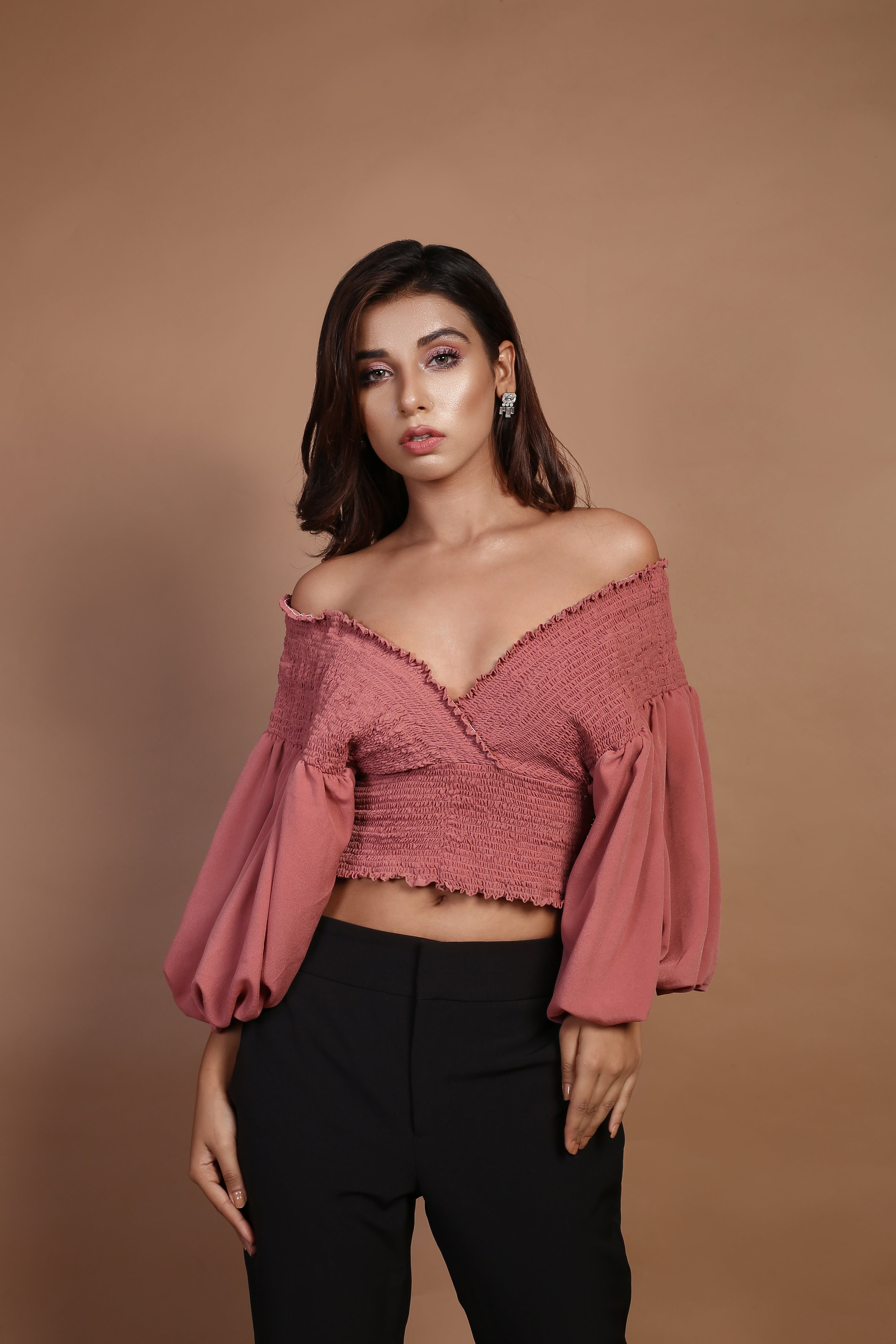 Thulian pink Smoacking top